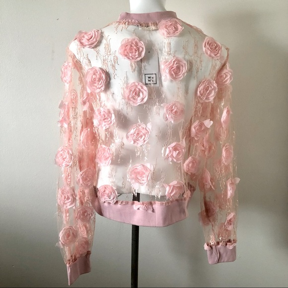 WoWo NWT Pink Lace 3D Flower Petals Top Size XL - Picture 3 of 7